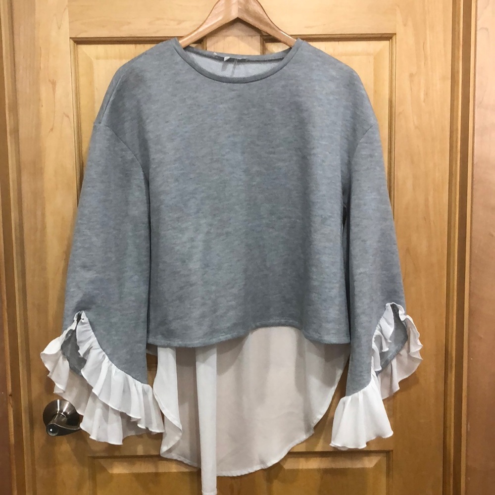 After Market Gray and White lightweight Sweatshirt like fabric and blouse size M